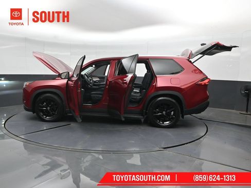 Used 2024 Toyota Grand Highlander AWD image 63
