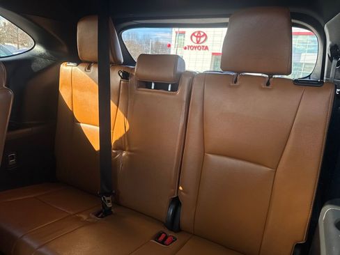 Used 2021 Toyota Highlander Platinum image 46
