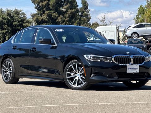 Used 2020 BMW 330i Sedan w/ Convenience Package RWD image 2