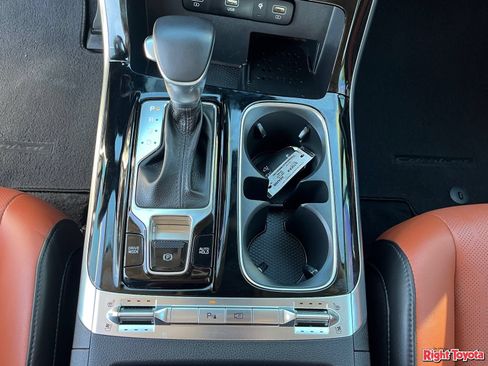 Used 2022 Kia Carnival SX FWD image 30