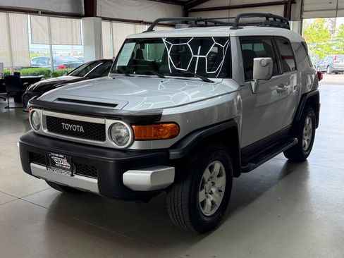 Used 2007 Toyota FJ Cruiser 4WD image 5