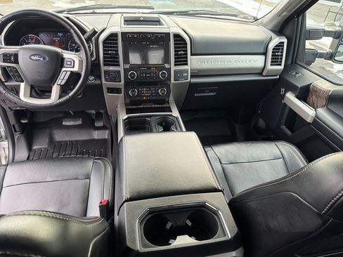 Used 2019 Ford F250 Lariat w/ Lariat Ultimate Package image 16