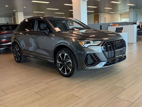 Certified 2025 Audi Q3 2.0T Premium Plus w/ Premium Plus Package image 4