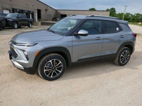 New 2026 Chevrolet TrailBlazer LT w/ Convenience Package AWD/4WD image 8