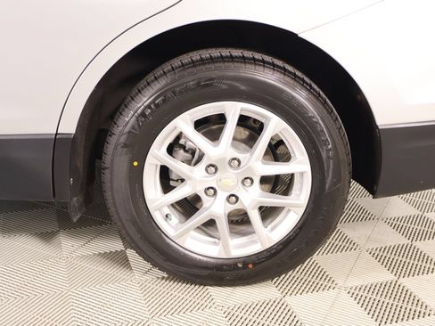 Used 2022 Chevrolet Equinox LT FWD image 18
