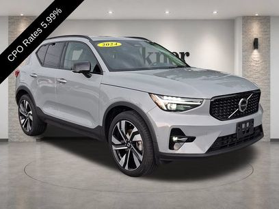 Used 2024 Volvo XC40 B5 Plus w/ Climate Package
