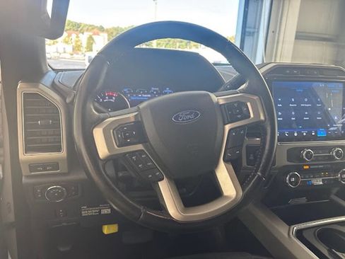 Used 2022 Ford F250 Lariat w/ Lariat Value Package image 12