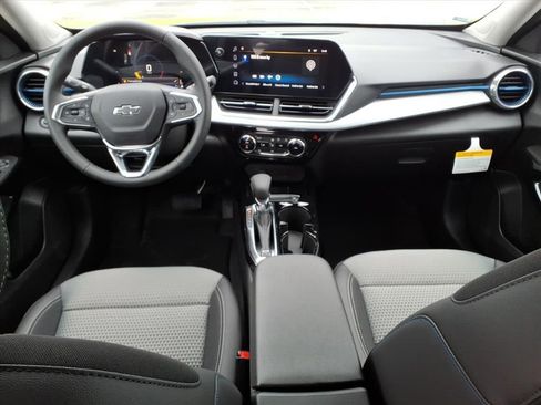 New 2026 Chevrolet Trax LT w/ Driver Confidence Package FWD image 19