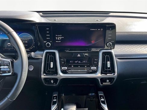Used 2023 Kia Sorento SX image 6