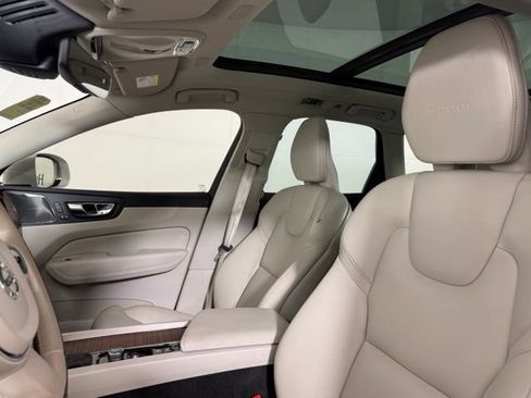 Used 2020 Volvo XC60 T5 Inscription w/ Protection Package FWD image 6