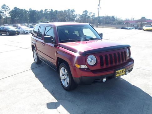 Used 2014 Jeep Patriot Latitude image 4