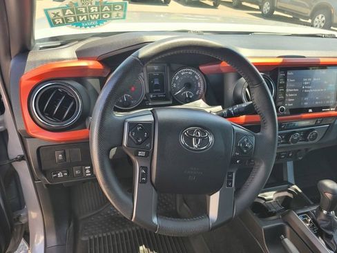 Used 2020 Toyota Tacoma TRD Off-Road w/ TRD Premium Off Road Package AWD/4WD image 30