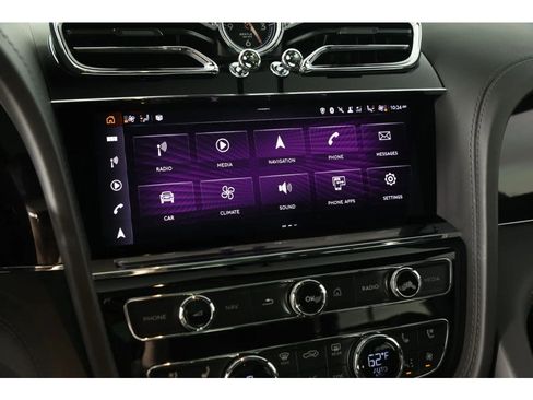 Certified 2023 Bentley Bentayga AWD/4WD image 22