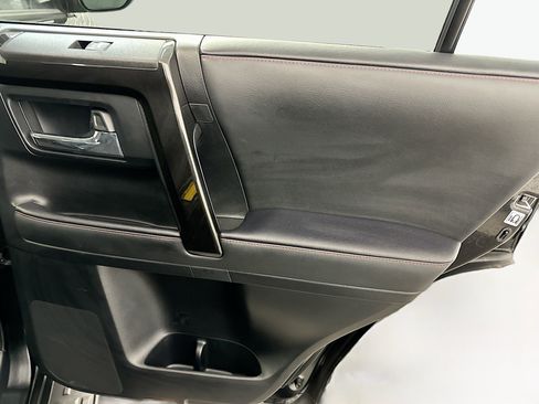 Used 2024 Toyota 4Runner TRD Off-Road image 31
