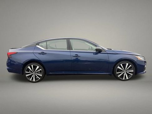 Used 2019 Nissan Altima 2.5 SR w/ SR Premium Package AWD/4WD image 6