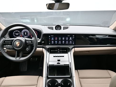 New 2025 Porsche Panamera image 18