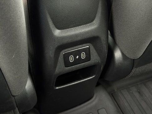 Used 2024 Hyundai Venue SEL FWD image 31