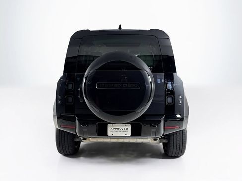 Used 2026 Land Rover Defender 110 X-Dynamic SE AWD/4WD image 4