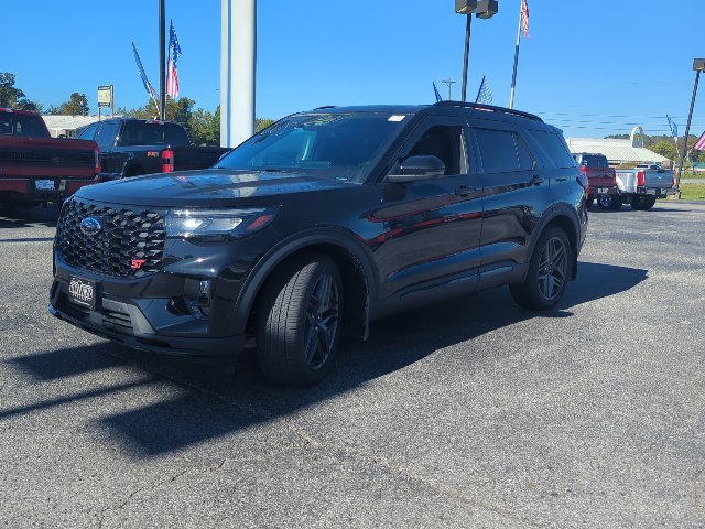 Used 2025 Ford Explorer ST w/ Sun And Sound Package AWD/4WD image 5