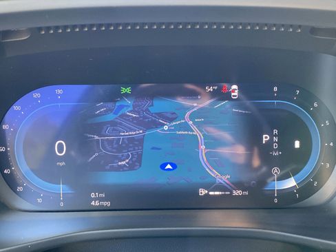 Used 2025 Volvo XC40 B5 Core image 12