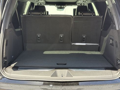 New 2026 Cadillac Escalade ESV Platinum Sport AWD/4WD image 3