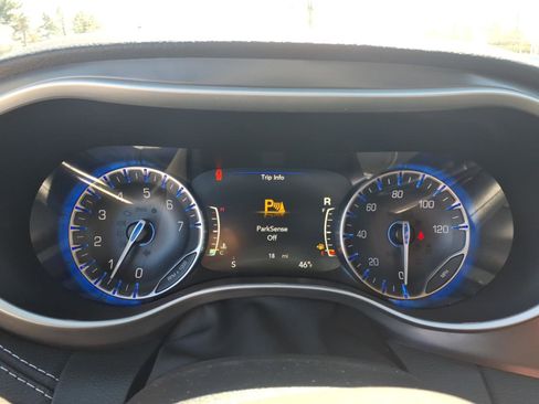 New 2026 Chrysler Pacifica Select image 14