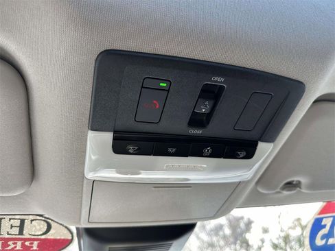 Certified 2025 Nissan Sentra SR w/ SR Premium Package image 30