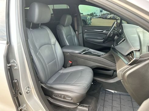 Used 2022 Buick Enclave Premium image 22