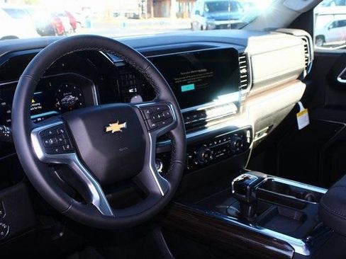 New 2026 Chevrolet Silverado 1500 LT w/ Z71 Off-Road Package image 5