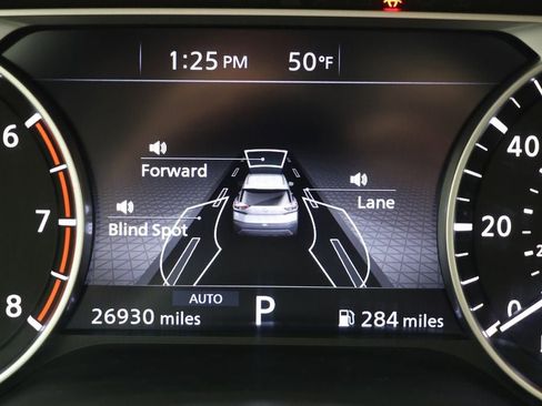 Used 2023 Nissan Rogue SV w/ SV Premium Package image 19