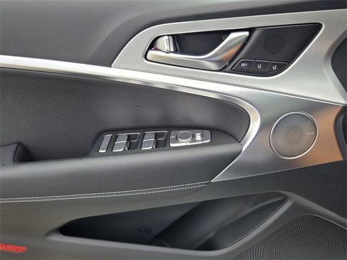 New 2026 Genesis G70 2.5T Prestige image 17