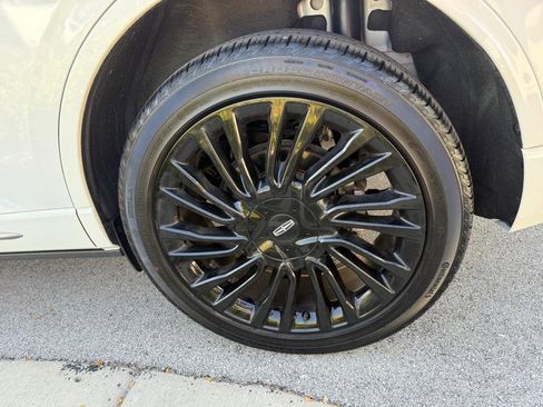 Certified 2022 Lincoln Corsair Reserve w/ Equipment Group 201A image 18