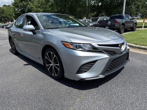 Used 2019 Toyota Camry SE w/ Audio Package FWD image 7