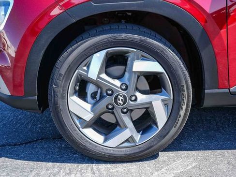Used 2025 Hyundai Venue SEL FWD image 12