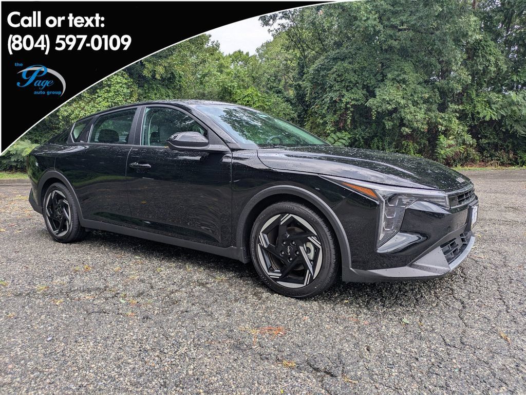 Used 2025 Kia K4 EX FWD image 1