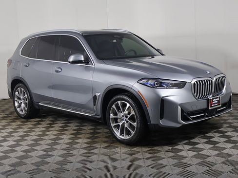 Used 2024 BMW X5 xDrive40i w/ Premium Package image 58