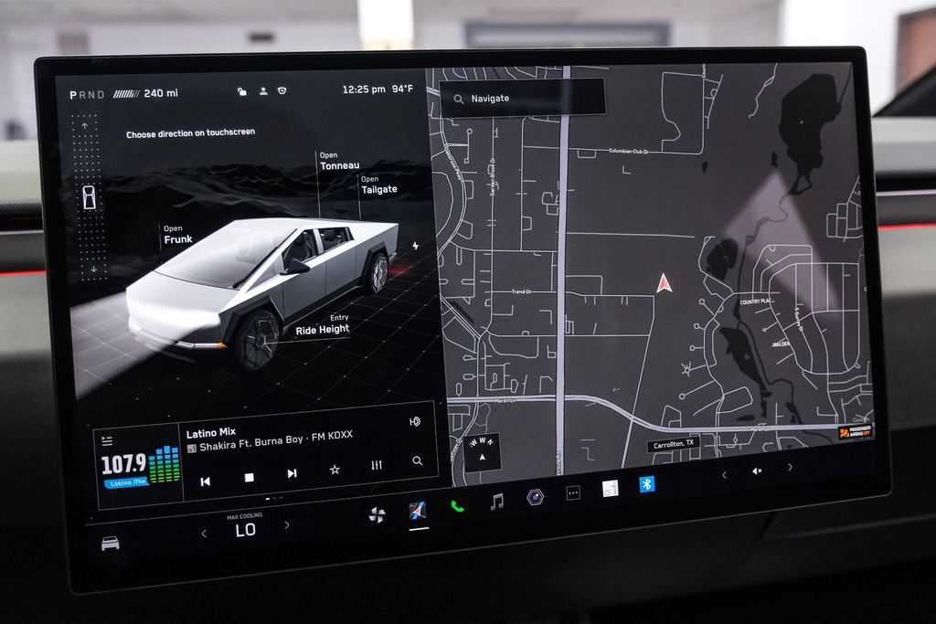 Used 2024 Tesla Cybertruck AWD Crew Cab image 18