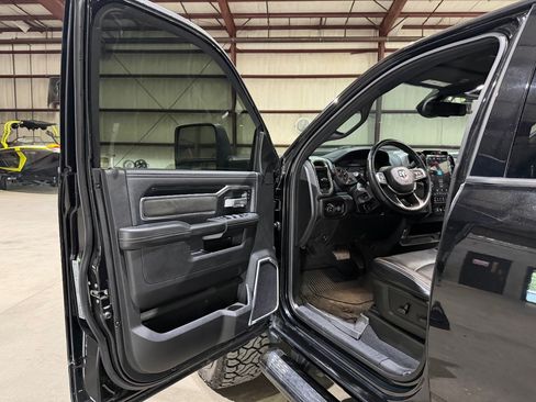 Used 2023 RAM 2500 Laramie w/ Night Edition AWD/4WD image 12