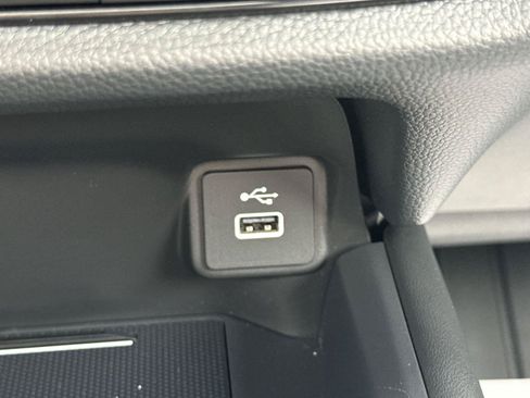 Certified 2025 Honda HR-V EX-L image 33