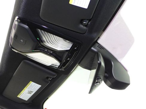 Used 2025 BMW i4 eDrive40 w/ Premium Package RWD image 17