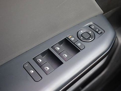 Used 2025 Kia K4 FWD image 17