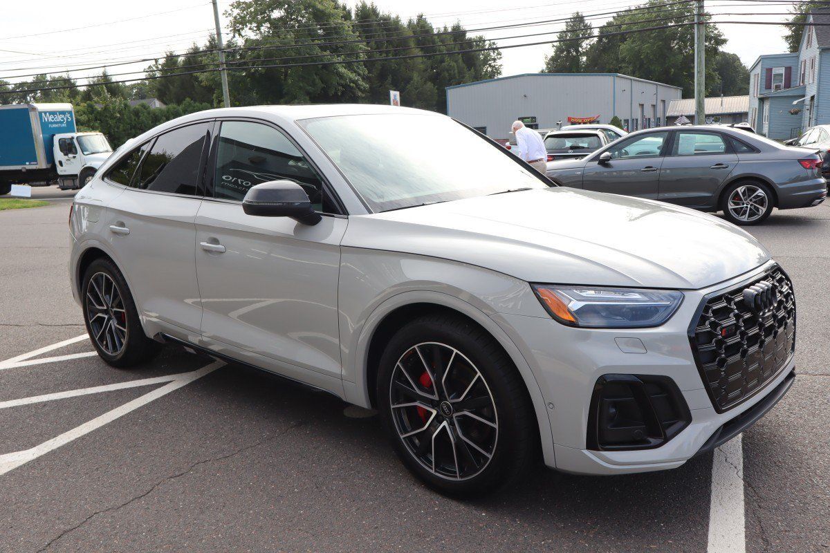 Used 2023 Audi SQ5 Prestige w/ Prestige Package AWD/4WD image 4