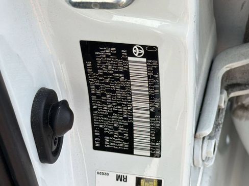 Used 2022 Toyota Corolla LE FWD image 28