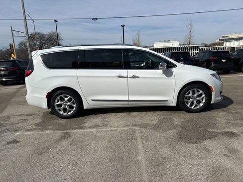 Used 2020 Chrysler Pacifica Limited FWD image 6