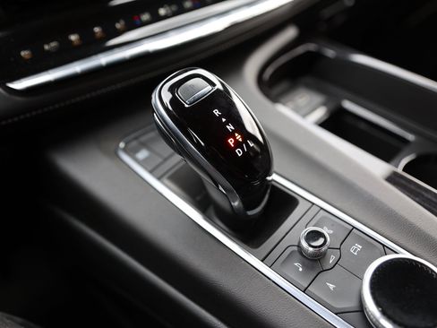 Used 2021 Cadillac Escalade Sport w/ Driver Assist Tech Package image 34