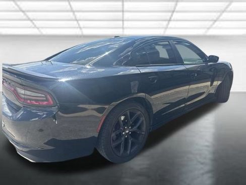 Used 2020 Dodge Charger SXT w/ Driver Convenience Group RWD image 3