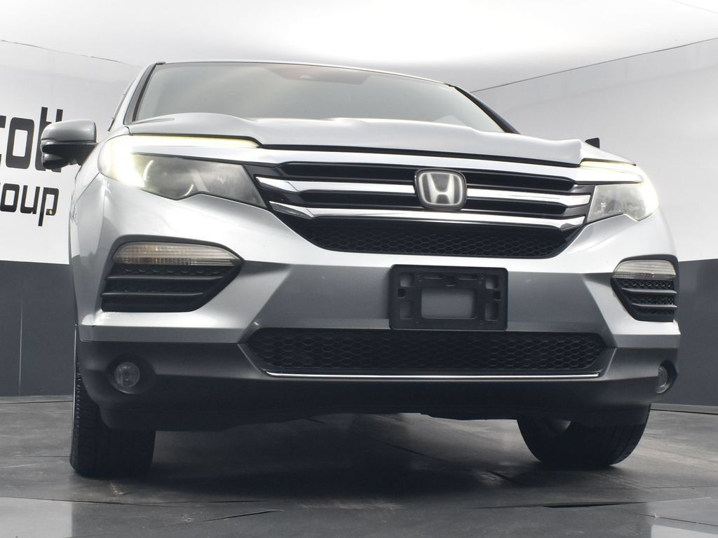 Used 2017 Honda Pilot Touring image 24