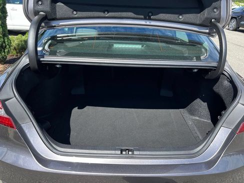 Used 2019 Toyota Camry XLE FWD image 10