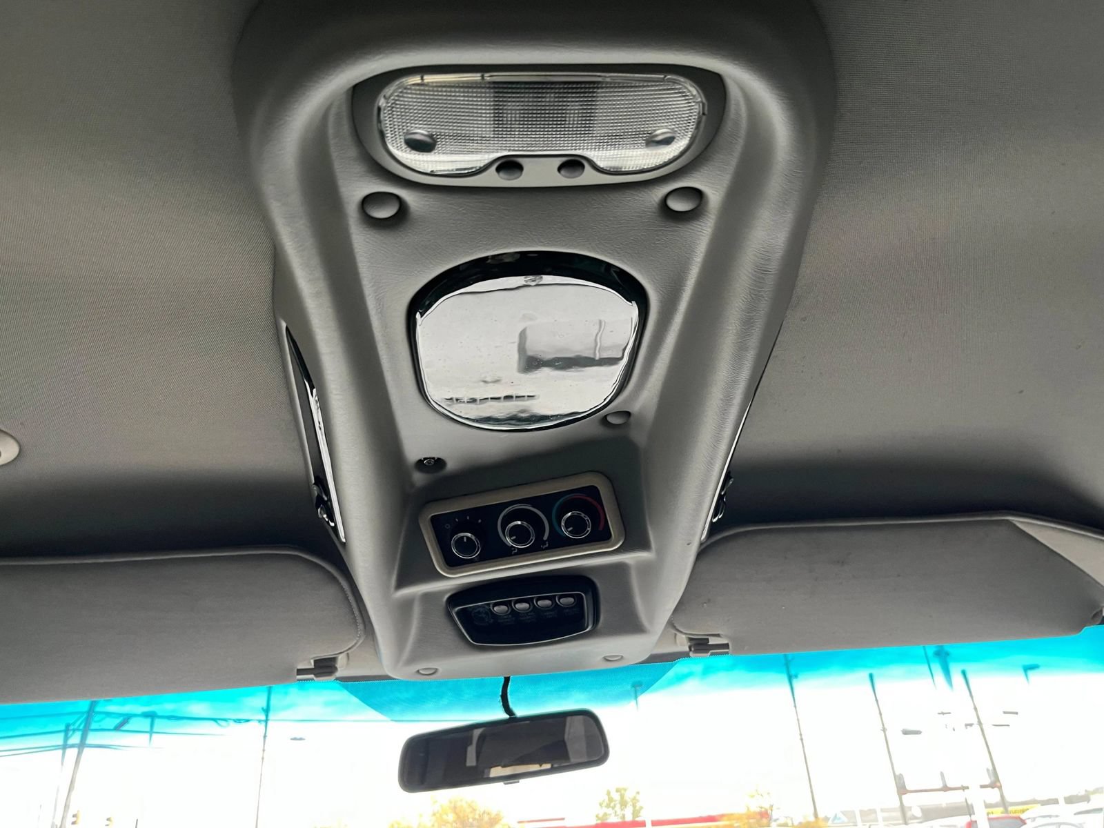 Used 2018 Chevrolet Express 2500 Extended w/ Enhanced Convenience Package RWD image 33
