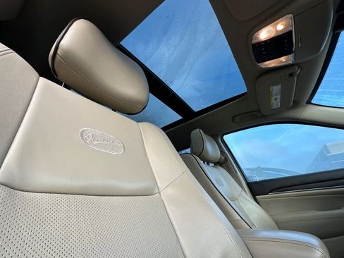 Used 2017 Jeep Grand Cherokee Overland w/ Jeep Active Safety Group image 16